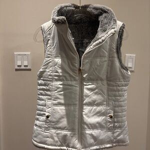 Reversible vest